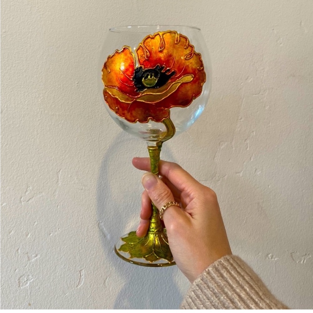 NEW Uno Alla Volta Wine Goblet Glass Poppy Style Artist Hand Painted in Italy